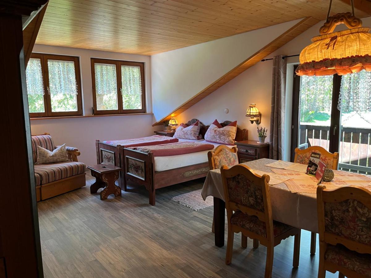 Schwarzwald - Villa Appartments Titisee Exterior foto