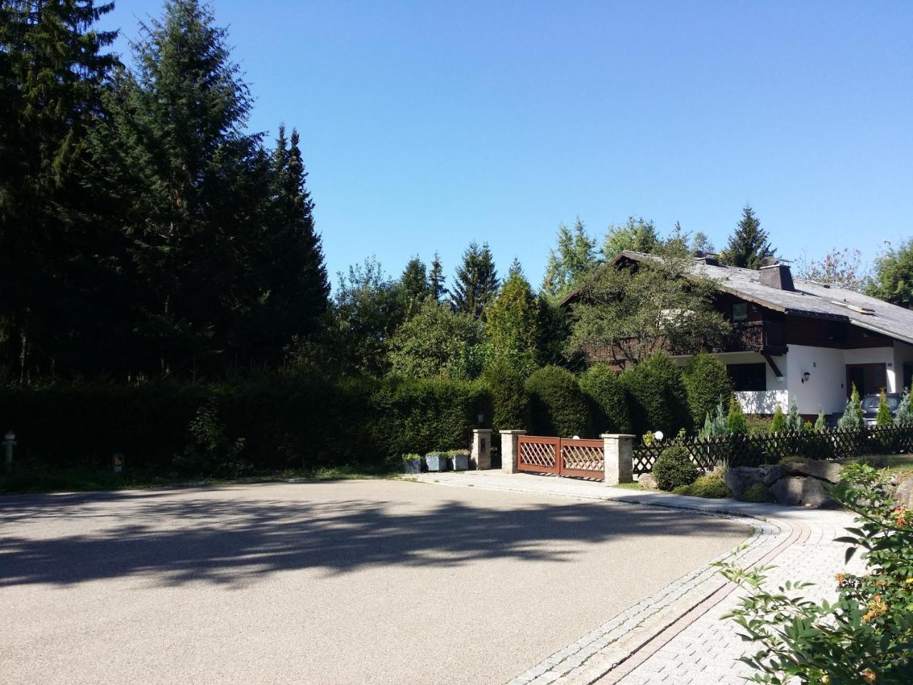 Schwarzwald - Villa Appartments Titisee Exterior foto